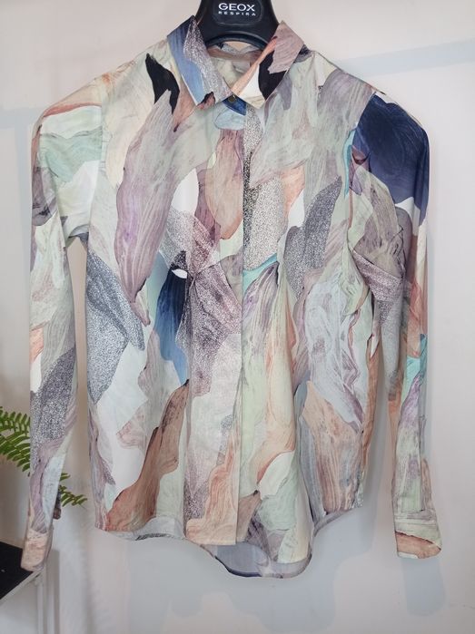 Блуза з модним принтом