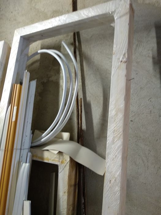 Двері балконні дерев'янні.