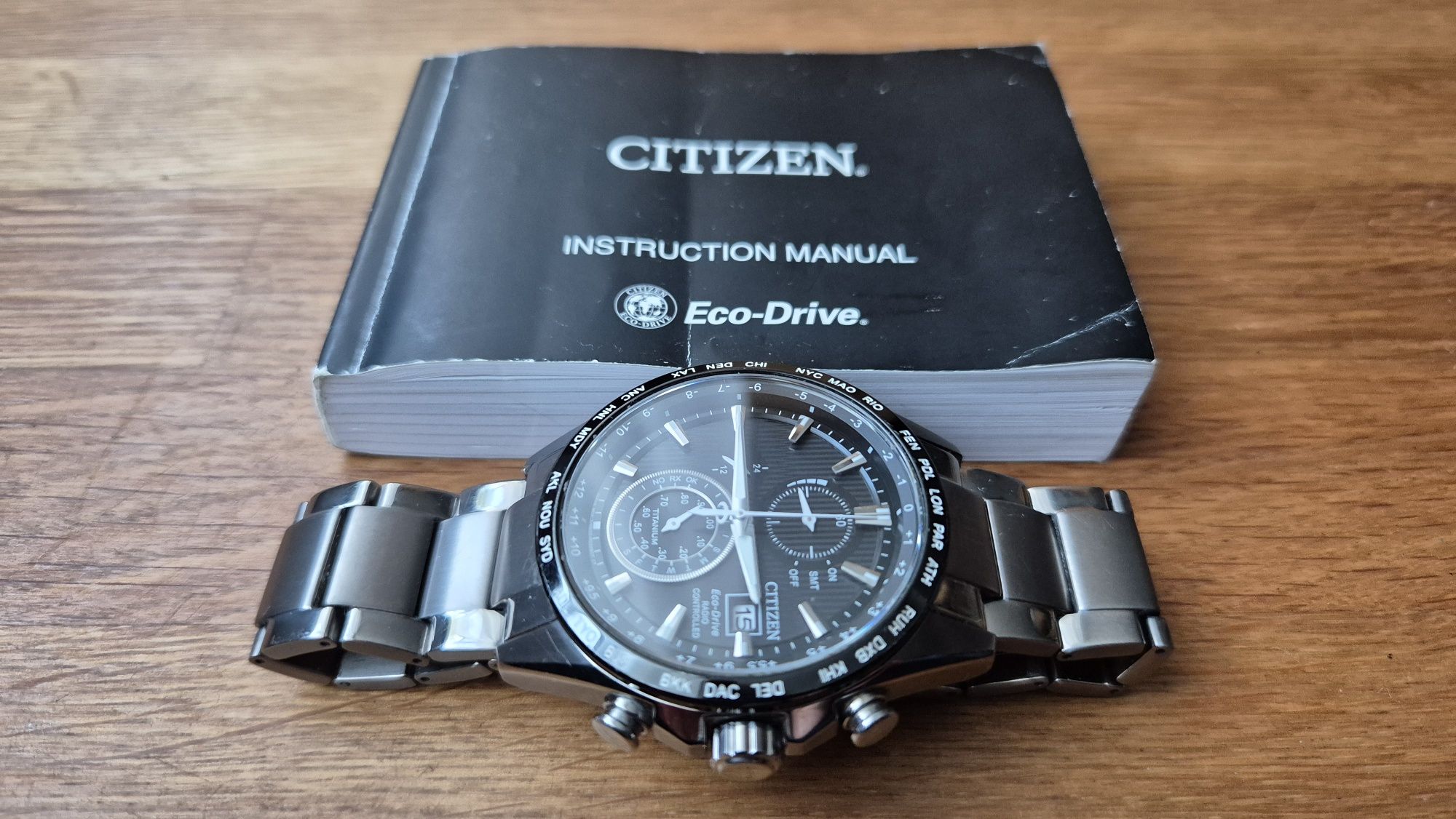 Zegarek Citizen EcoDrive AT8154-82E solarny tytan
