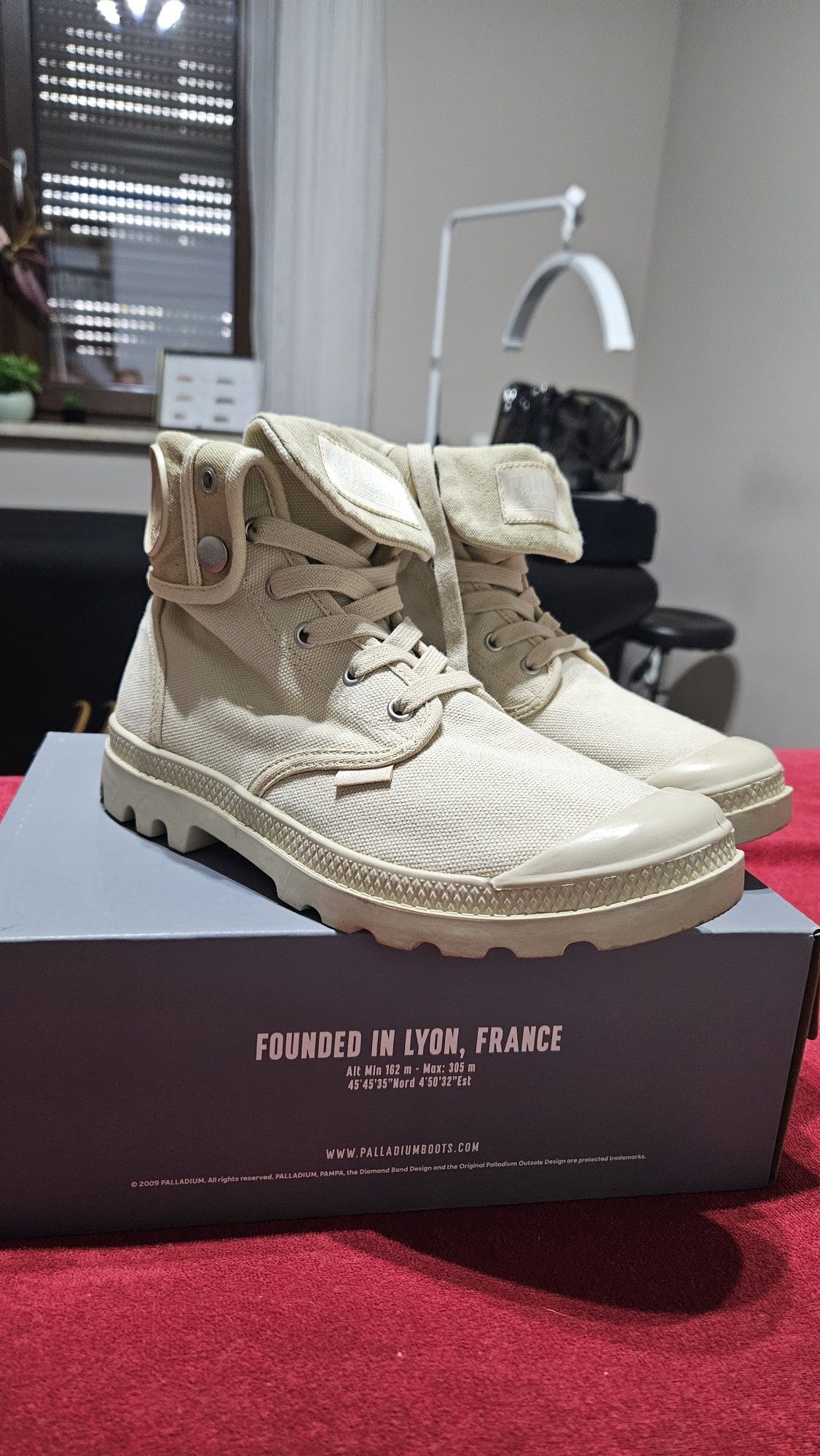 Sprzedam buty Palladium Baggy kolor Sahara/ Safari roz. 40