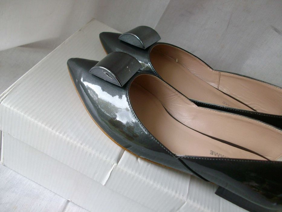 Solo Femme antracytowe szare skórzane balerinki baletki lakierki 36