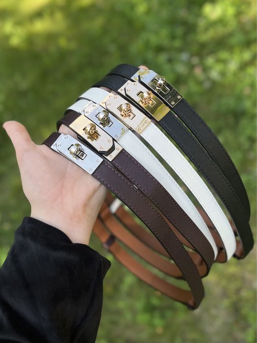 Женский трендовый недорогой ремень с замочком / жіночий вузький ремінь