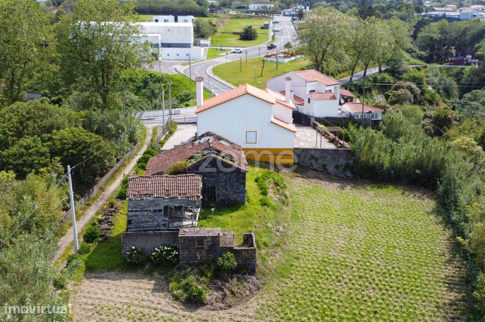 Propriedade com Ruína e Vista Mar – Candelária, São Miguel