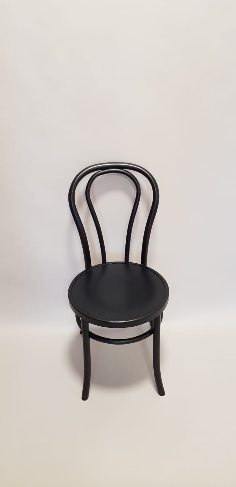 Krzesło czarne, drewniane