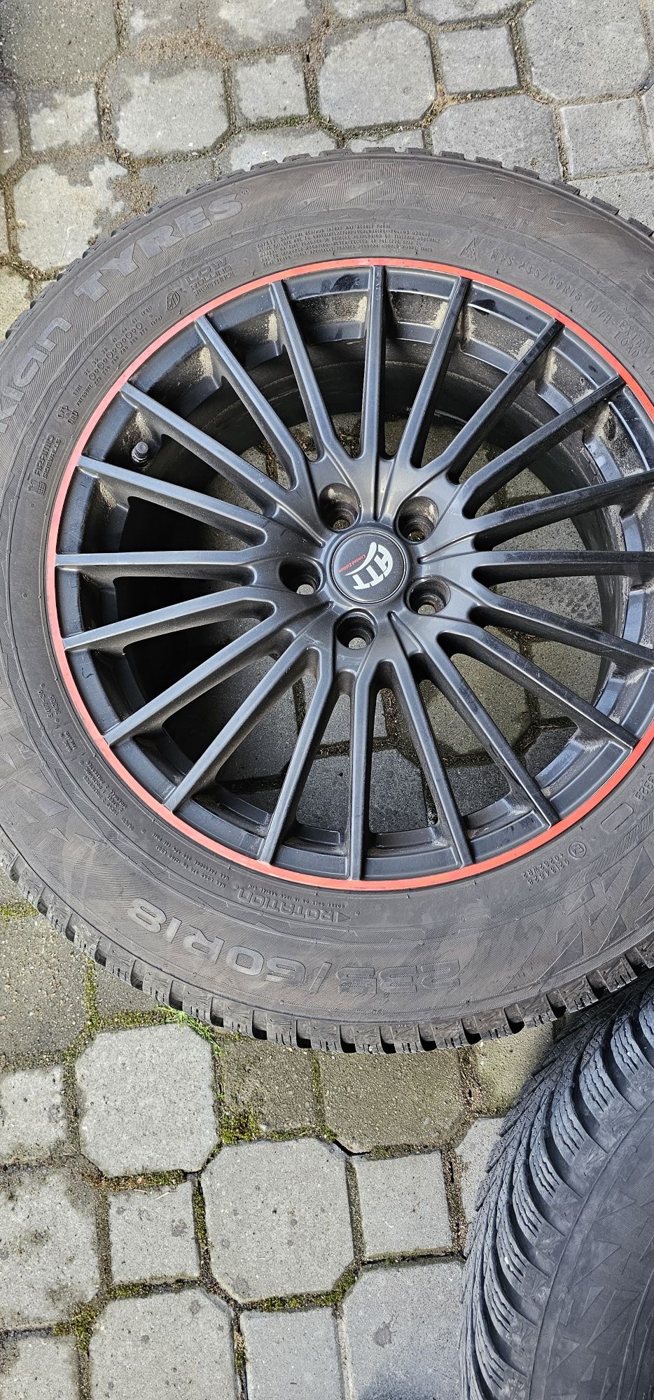 Komplet opon Nokian Winter 235/60/R18 (Rozmiar felg 8,00x18x108,00 ET