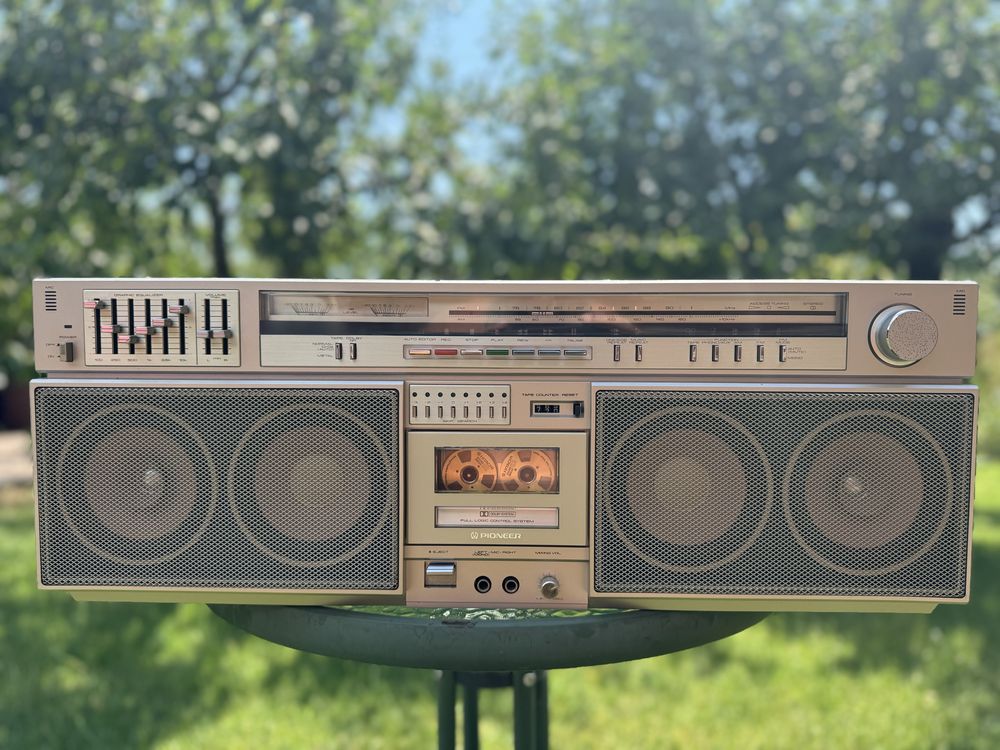Продам магнитолу PIONEER SK-900