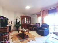 Apartamento T3 com Garagem e Arrecadação – Localização Central no Entr