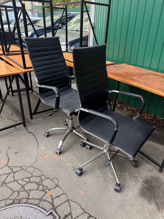 Крісла та стільці офісні конференц менеджера керівника