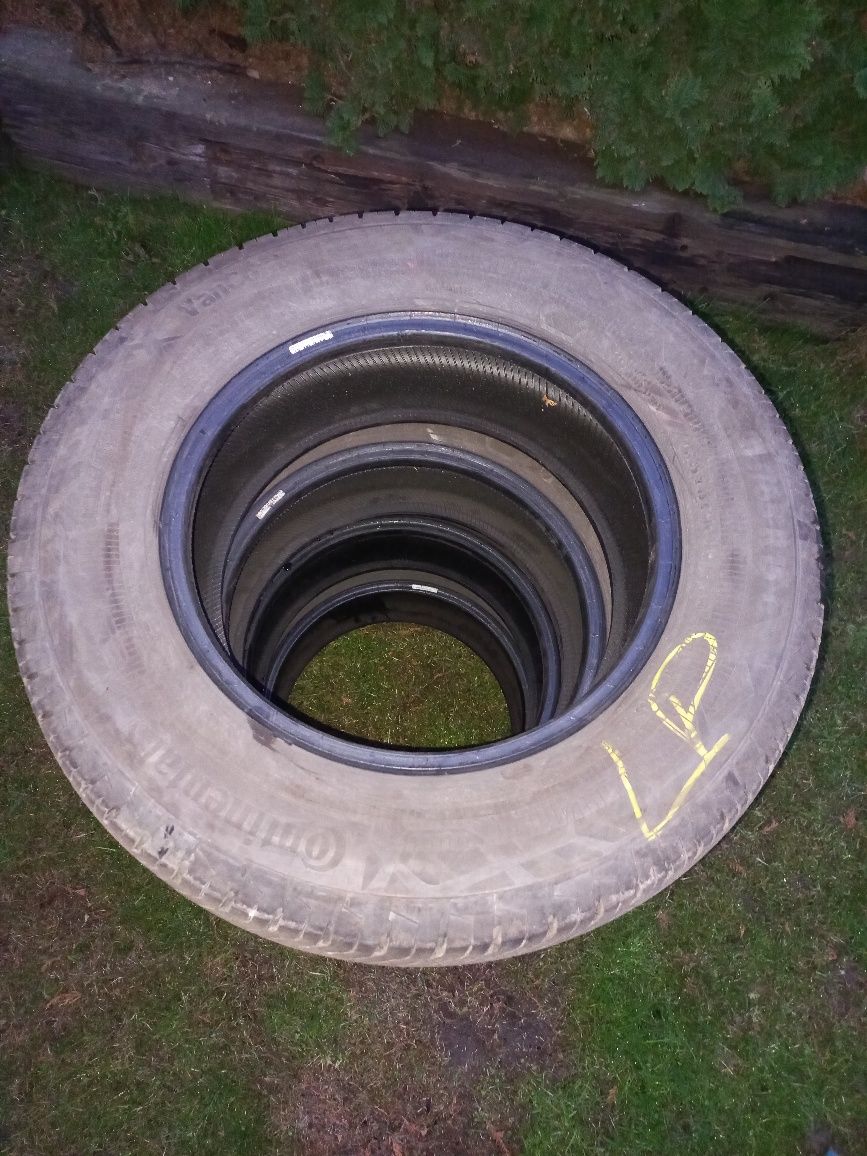 Opony wzmacniane do busa 215 65 R15C