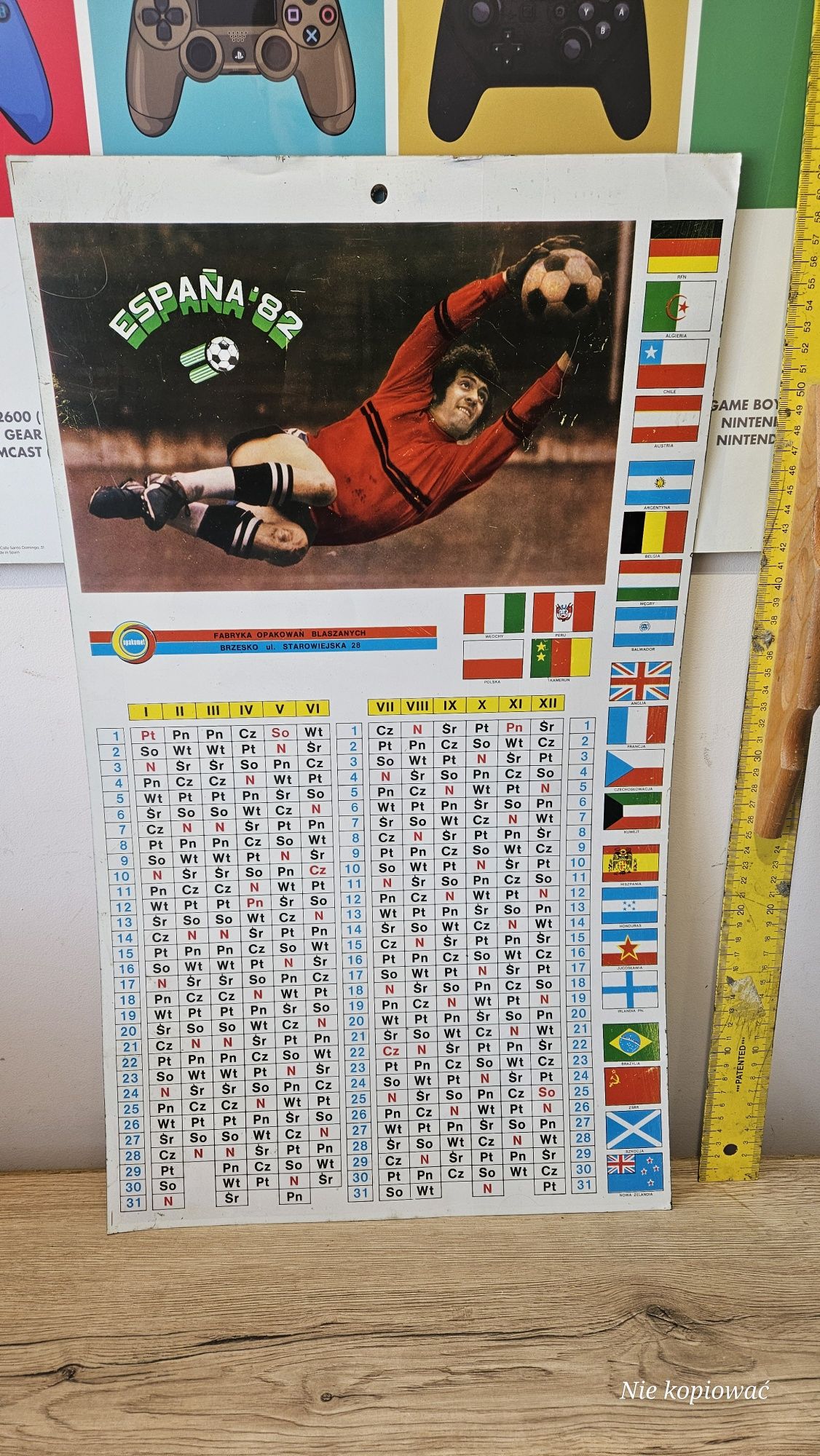 Pamiątka piłkarska duży kalendarz espana 82 blaszany mundial