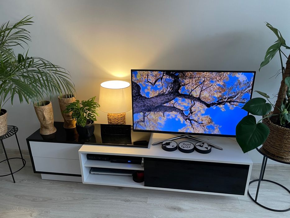 Samsung 40" smart TV 450 zł