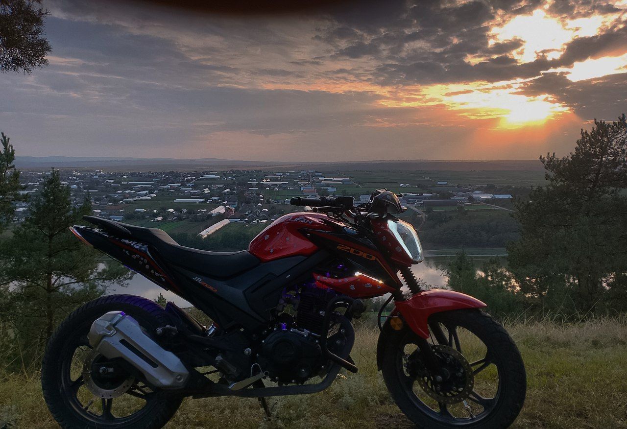 Продам ліфан jr 200