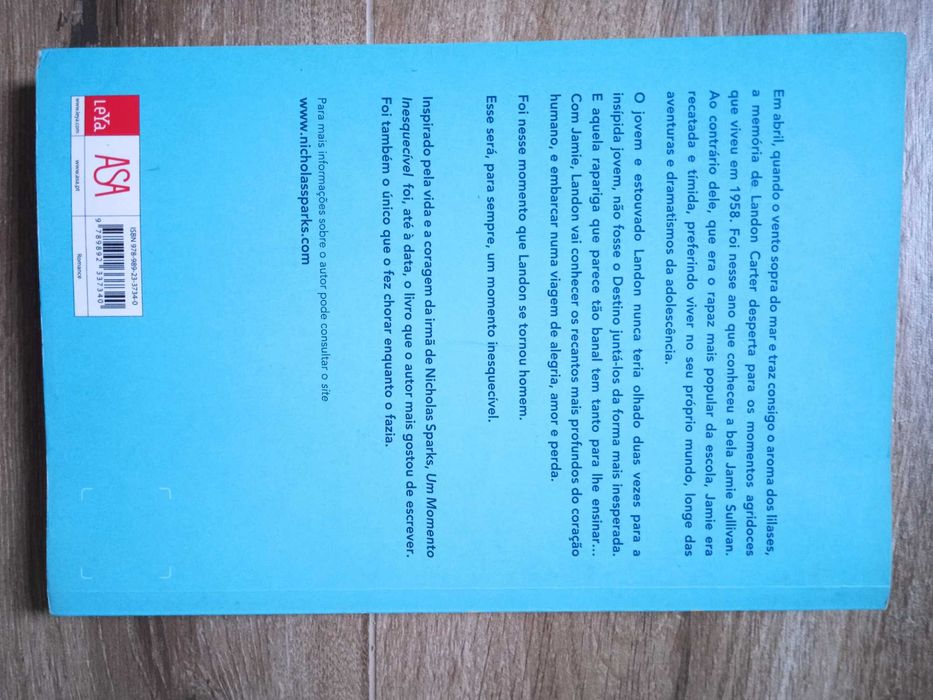 Livro - Um Momento Inesquecível, de Nicholas Sparques