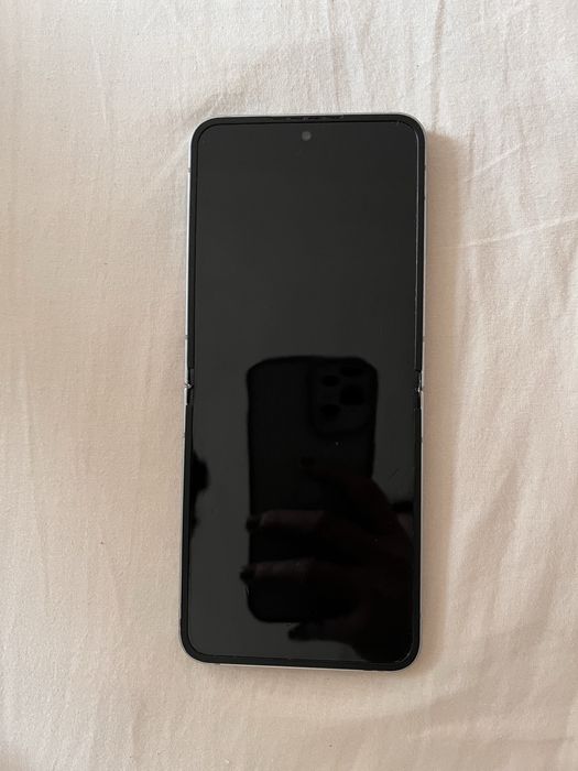 SAMSUNG Galaxy Flip 6