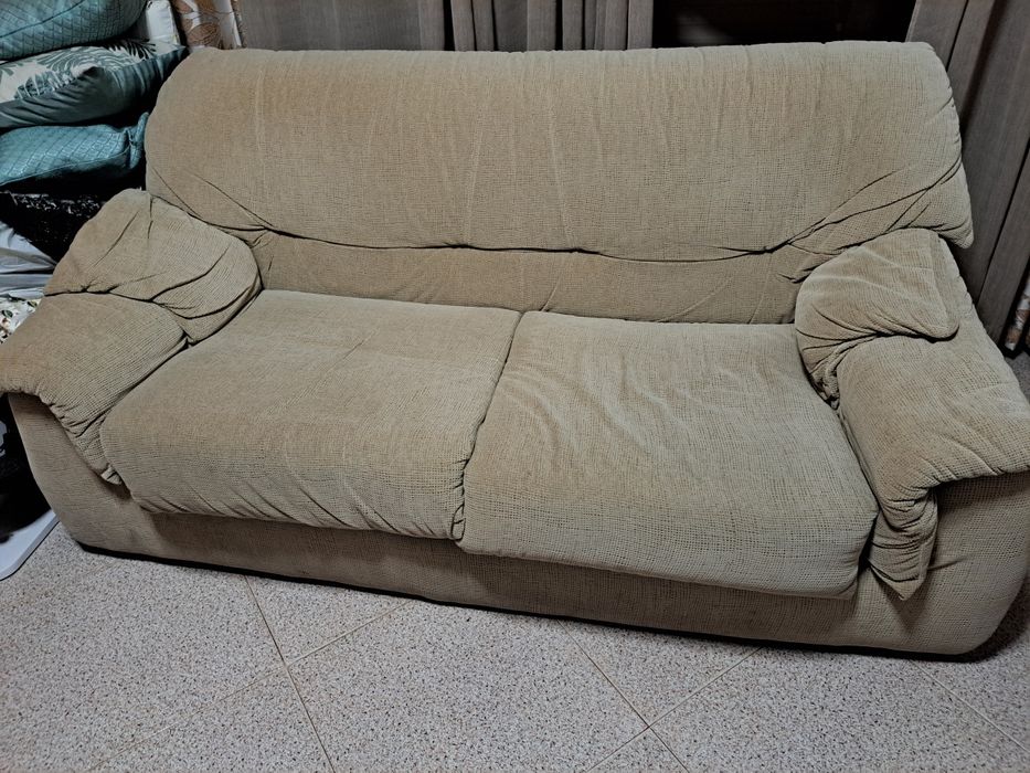 Vendo sofá em muito bom estado.