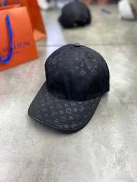 Черная кепка Louis Vuitton кепка с вышивкой Луи Виттон gu564