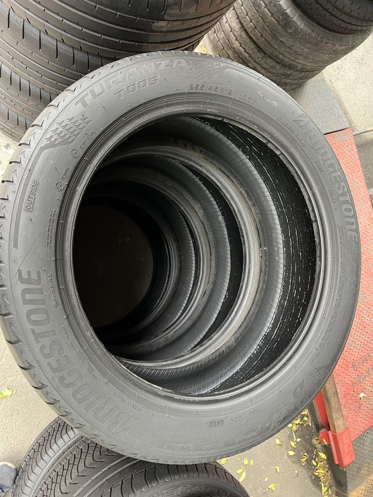 Шины летние 255/45/R19 Bridgestone Turanza T005