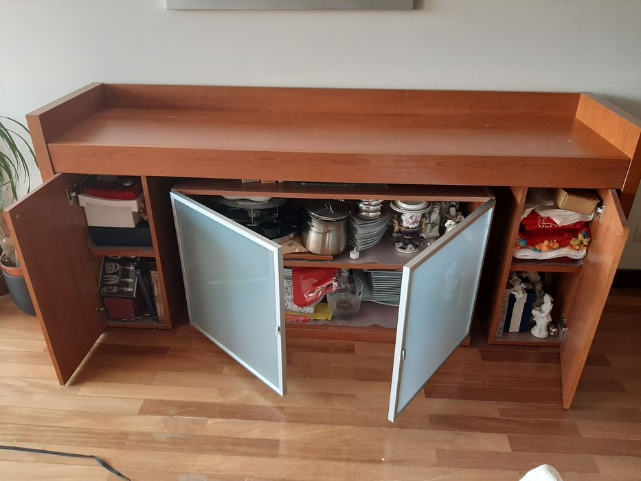 Aparador cerejeira com mesa integrada