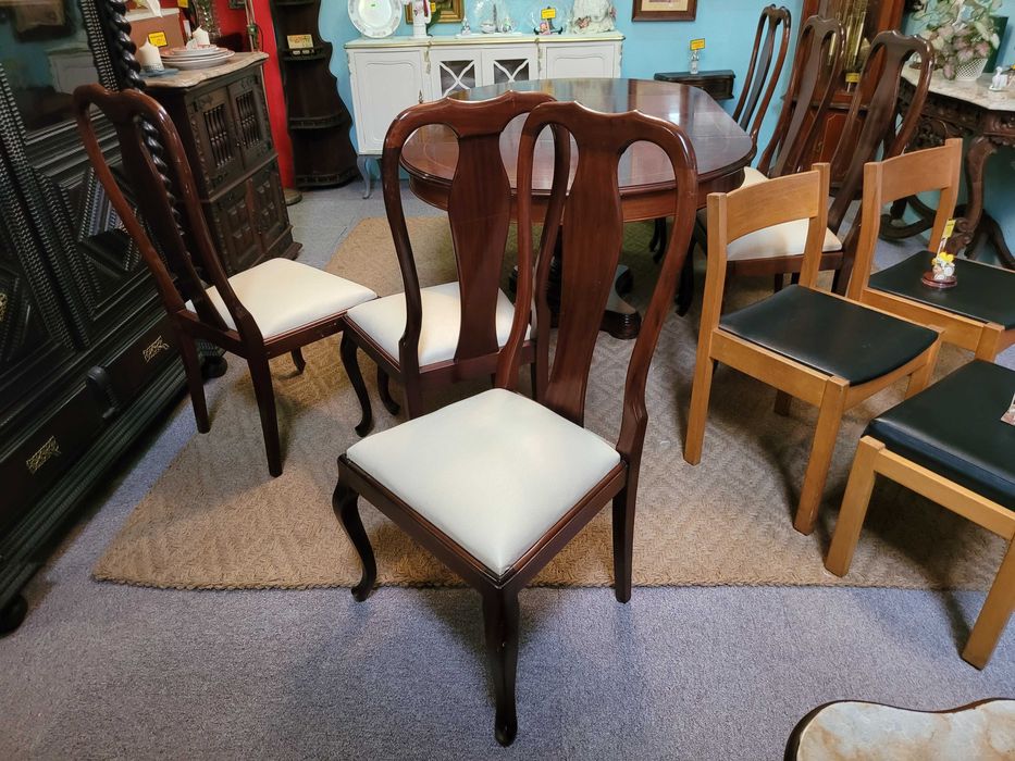 Cadeiras de sala - Valor unitário - Muito bom estado gera