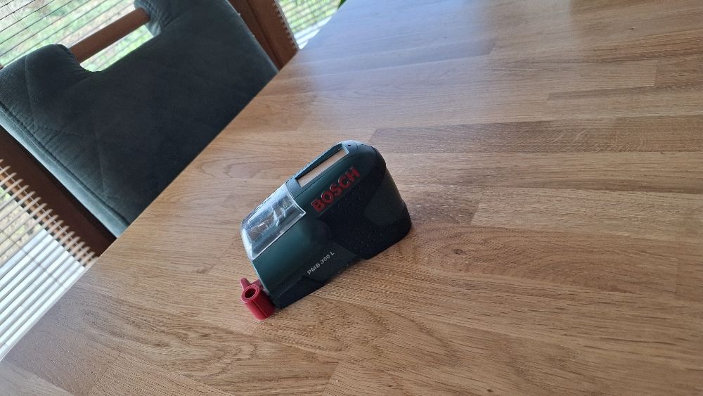Cyfrowa laserowa taśma pomiarowa Bosch PMB 300 L jak nowa