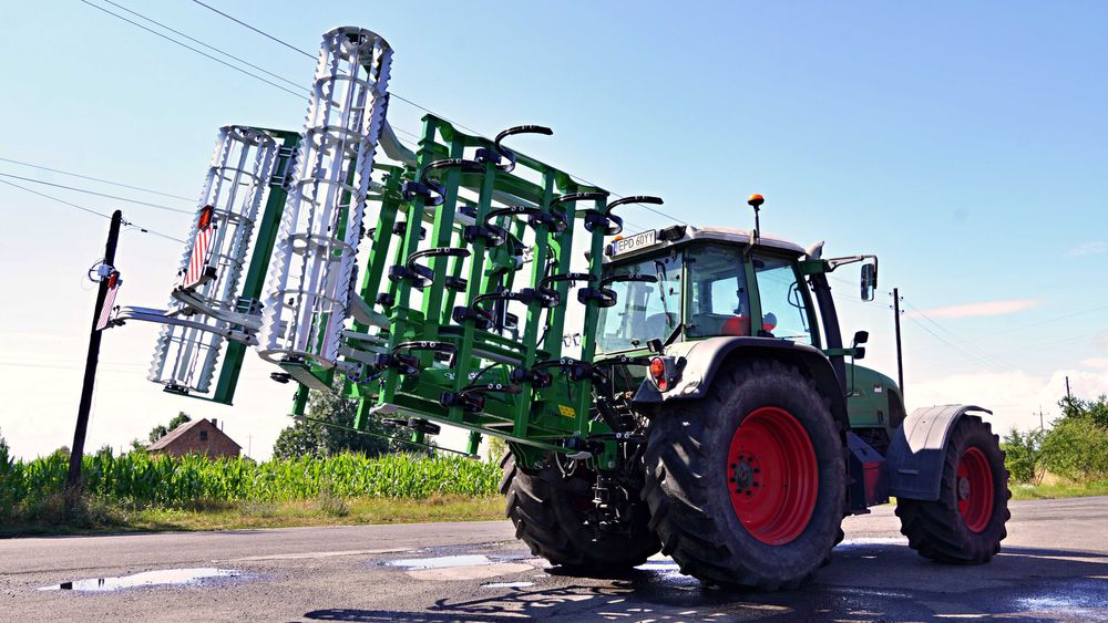 Kultywator STINGER 4m hydrauliczny producent Tolmet