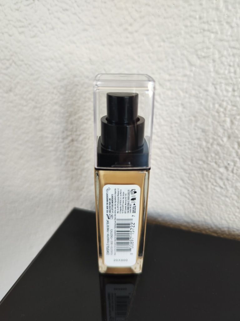 Base de rosto NYX PROFESSIONAL MAKE UP
Base de Maquilhagem Can't Stop
