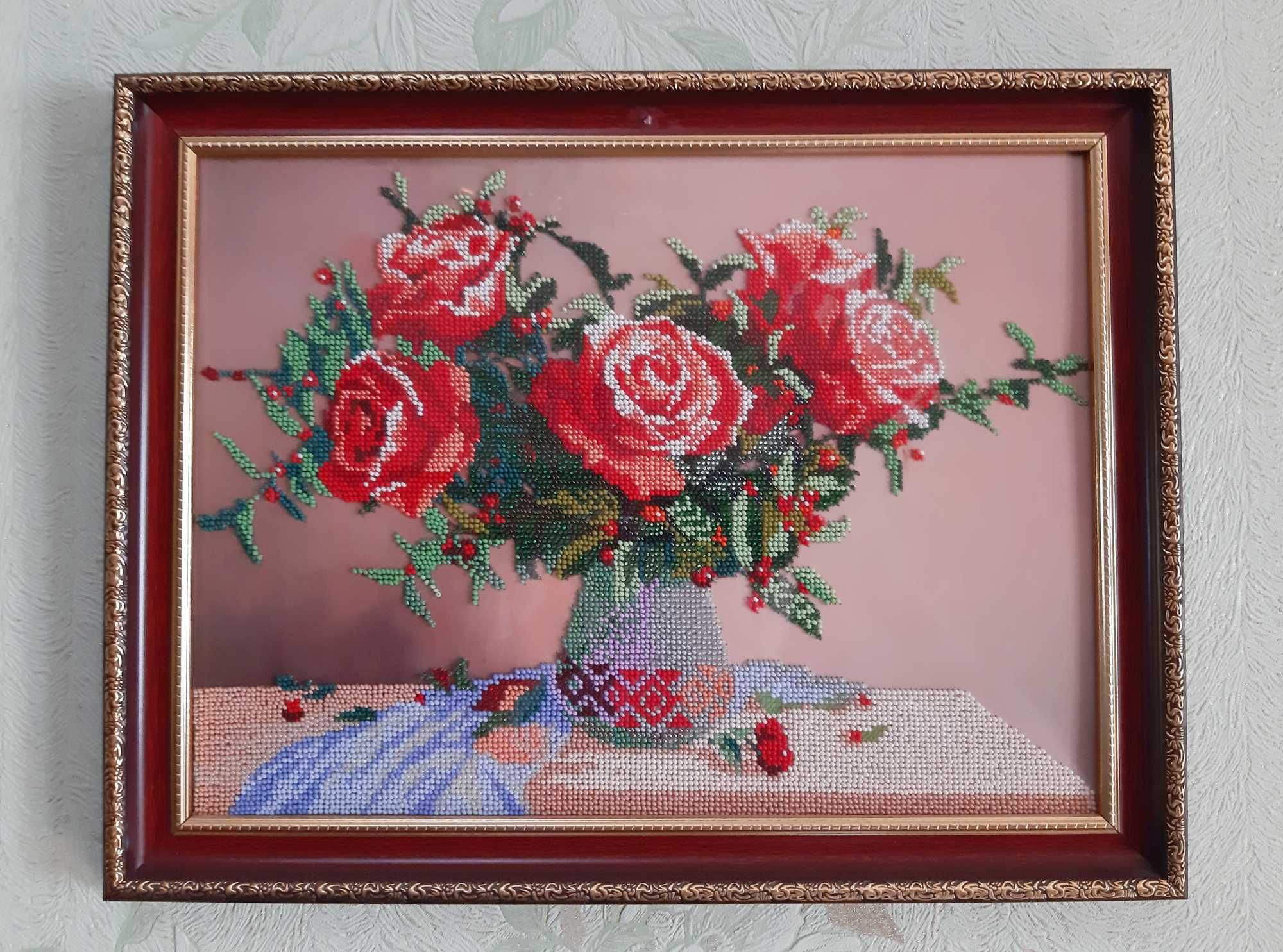 Картина бісером «Троянди у вазі»