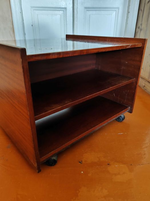 Тумба с полочкой деревянная старинная