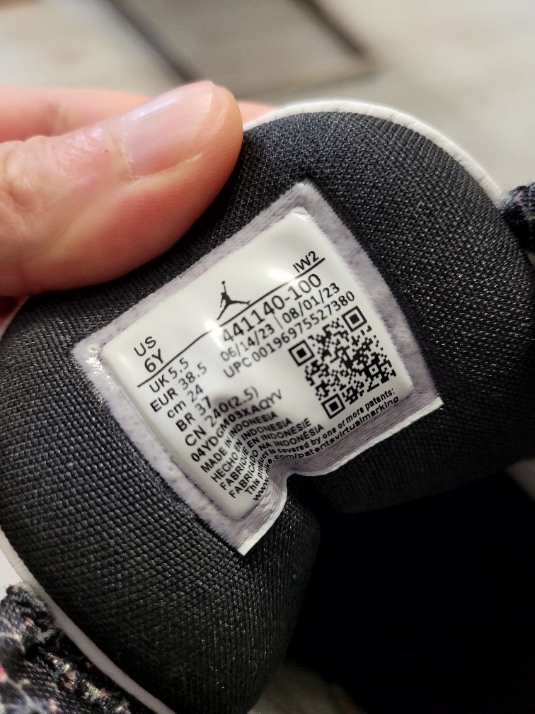 Кроссовки жіночі NIKE AIR JORDAN 3 Retro нові original