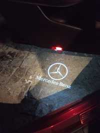 Luzes cortesia Mercedes-Benz