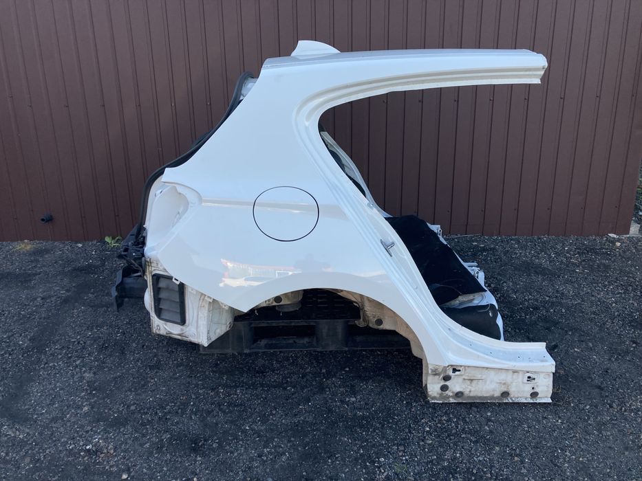 BMW F20 ćwiartka prawa tylna tył prawy 300 alpin weib poszycie pas