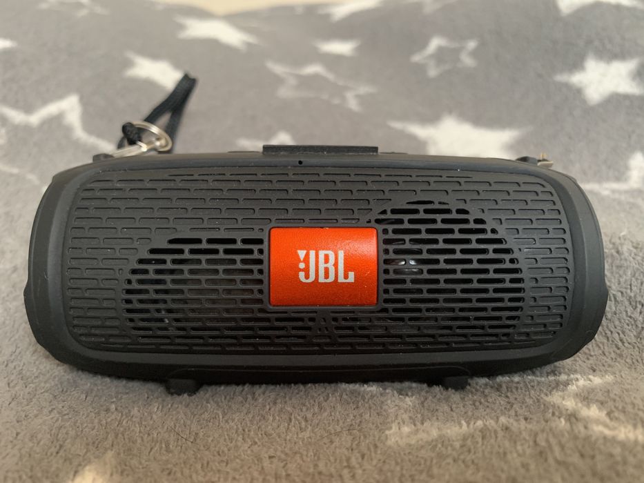 колонка JBL