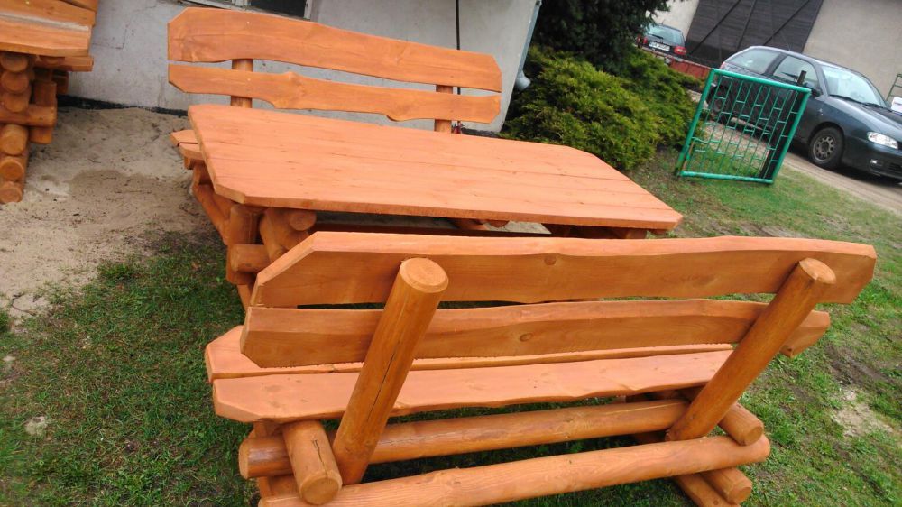 zestaw meble ogrodowe stół ławki.