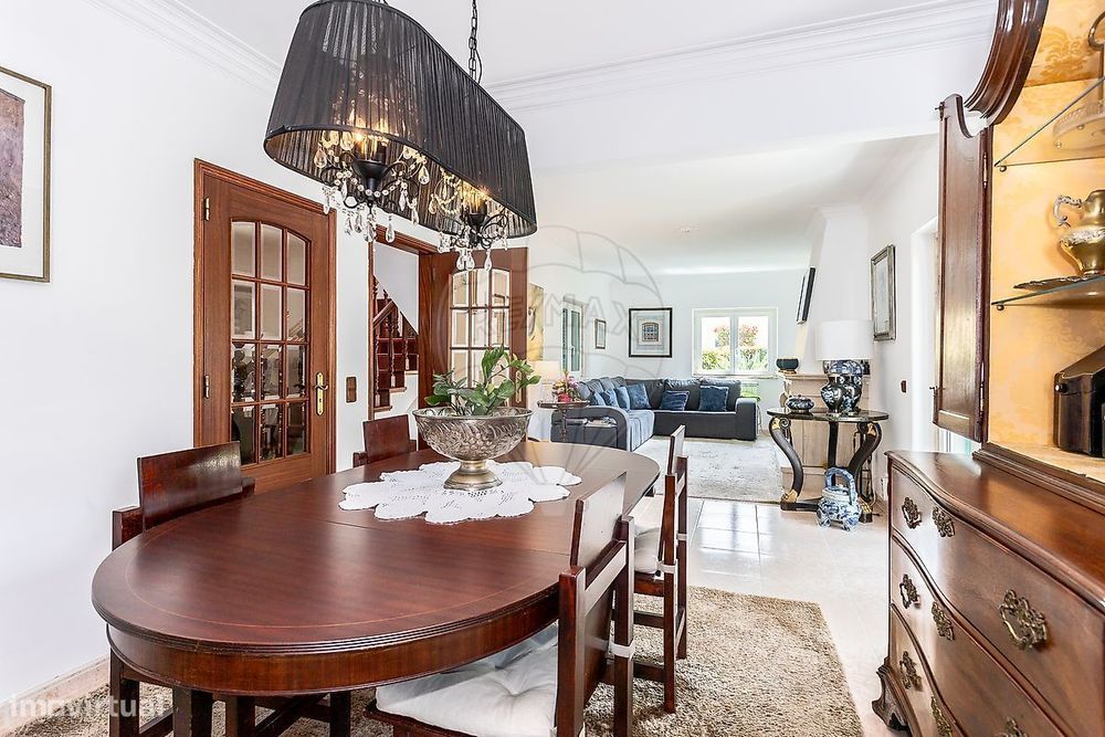 Moradia T5 para venda