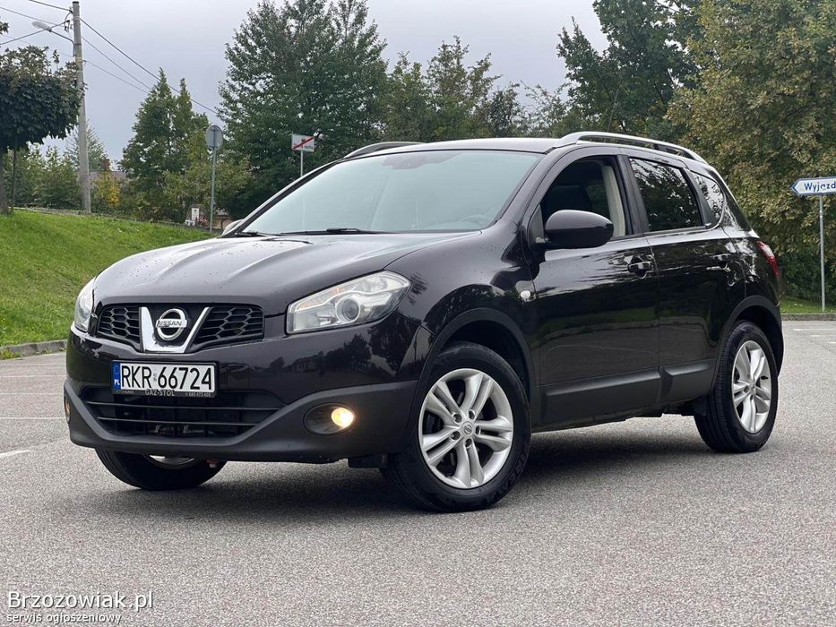 Sprzedam Nissana Qashqai j10 z napędem 4x4 i silnikiem 2. 0 benzyna