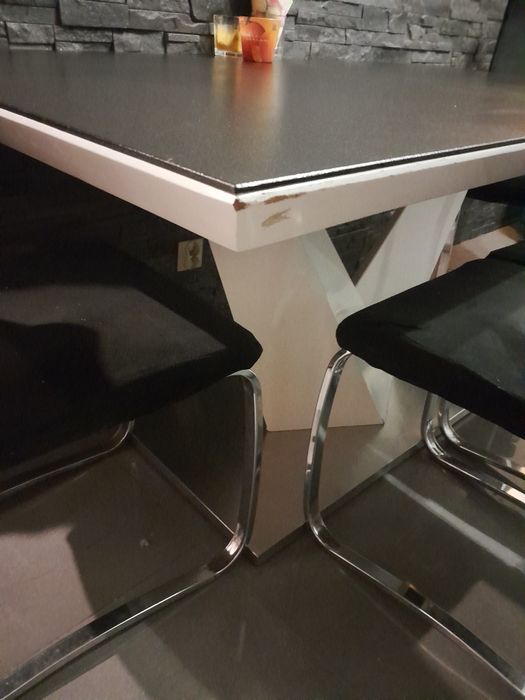 Stol z 5 krzesłami