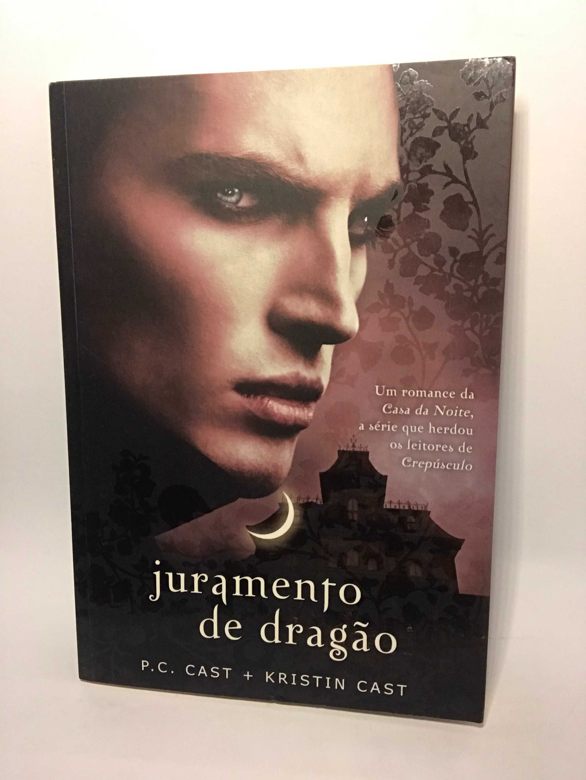 Juramento de Dragão - Kristin Cast e P. C. Cast