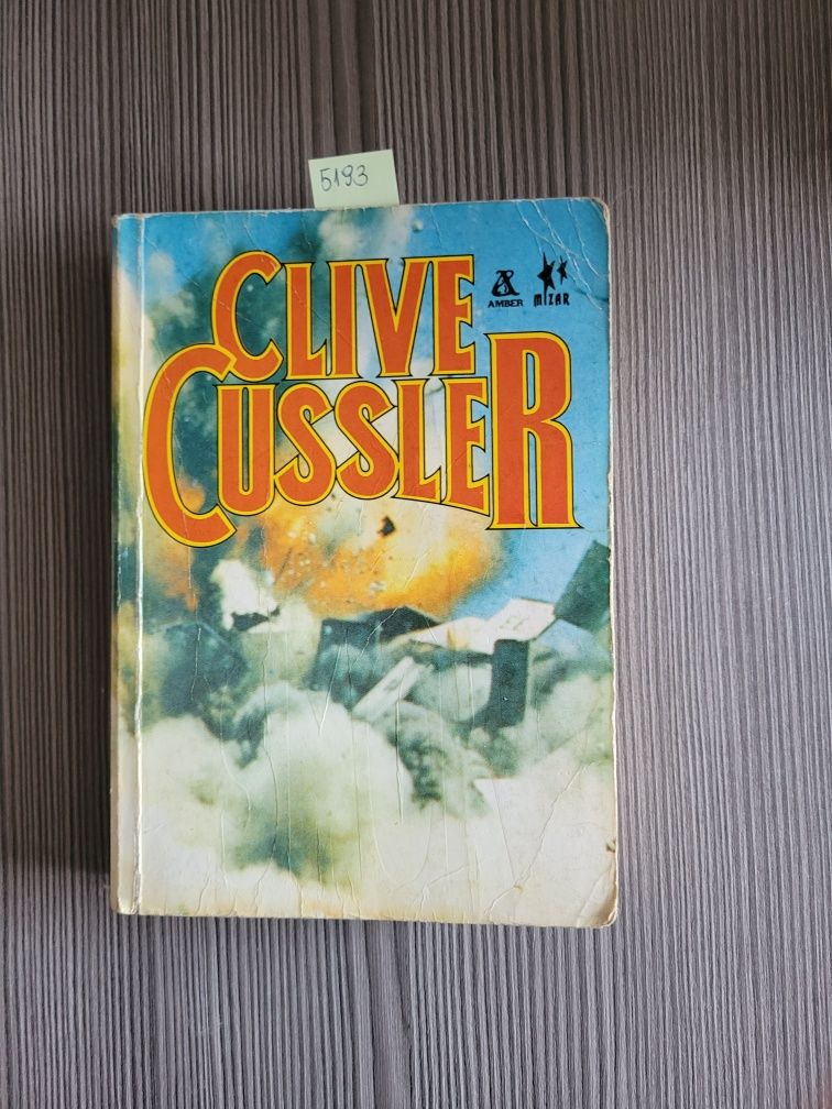 5193. "Smok" Clive Cussler