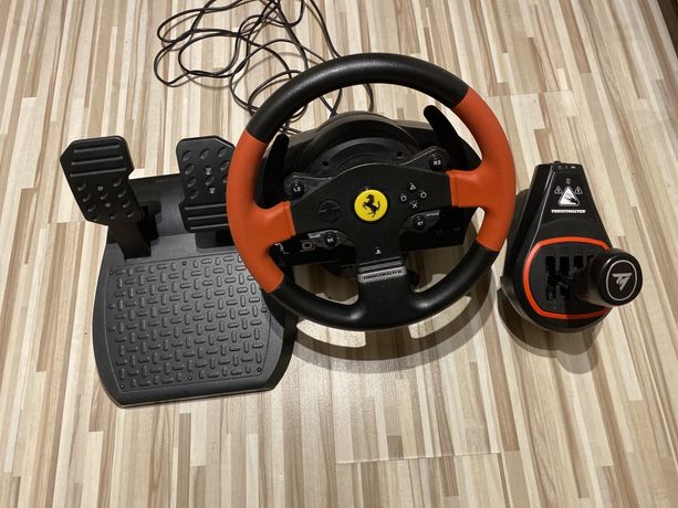 Zestaw thrustmaster do gry na kierownicy