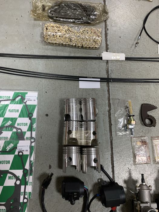 На мотоцикл ява поршня