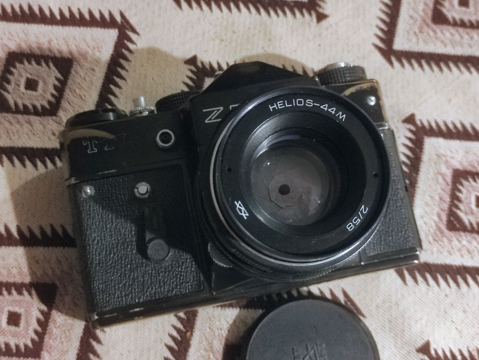 Aparat Zenit TTL, Obiektyw Helios 44M 2/58