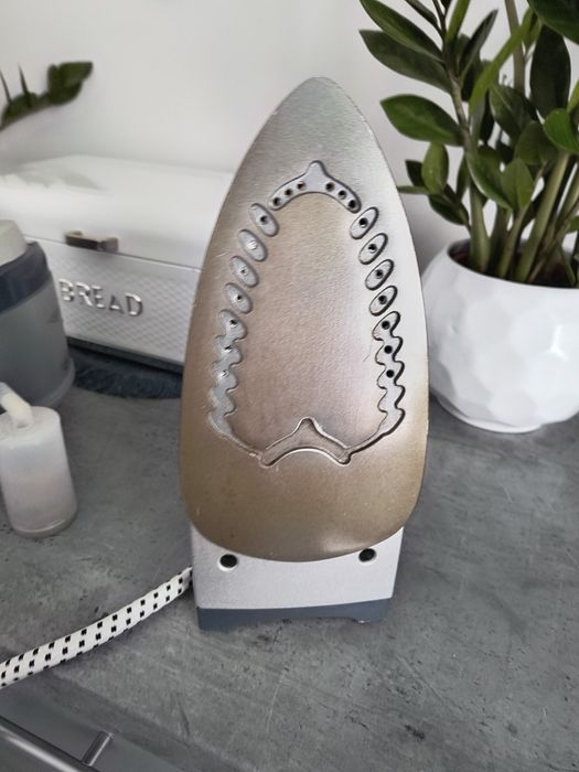 Żelazko ze stacją parową