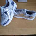 Piękne Nowe adidasy rozmiar 41/42 27 cm