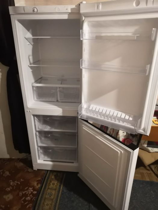 холодильник Indesit DS 3161 W