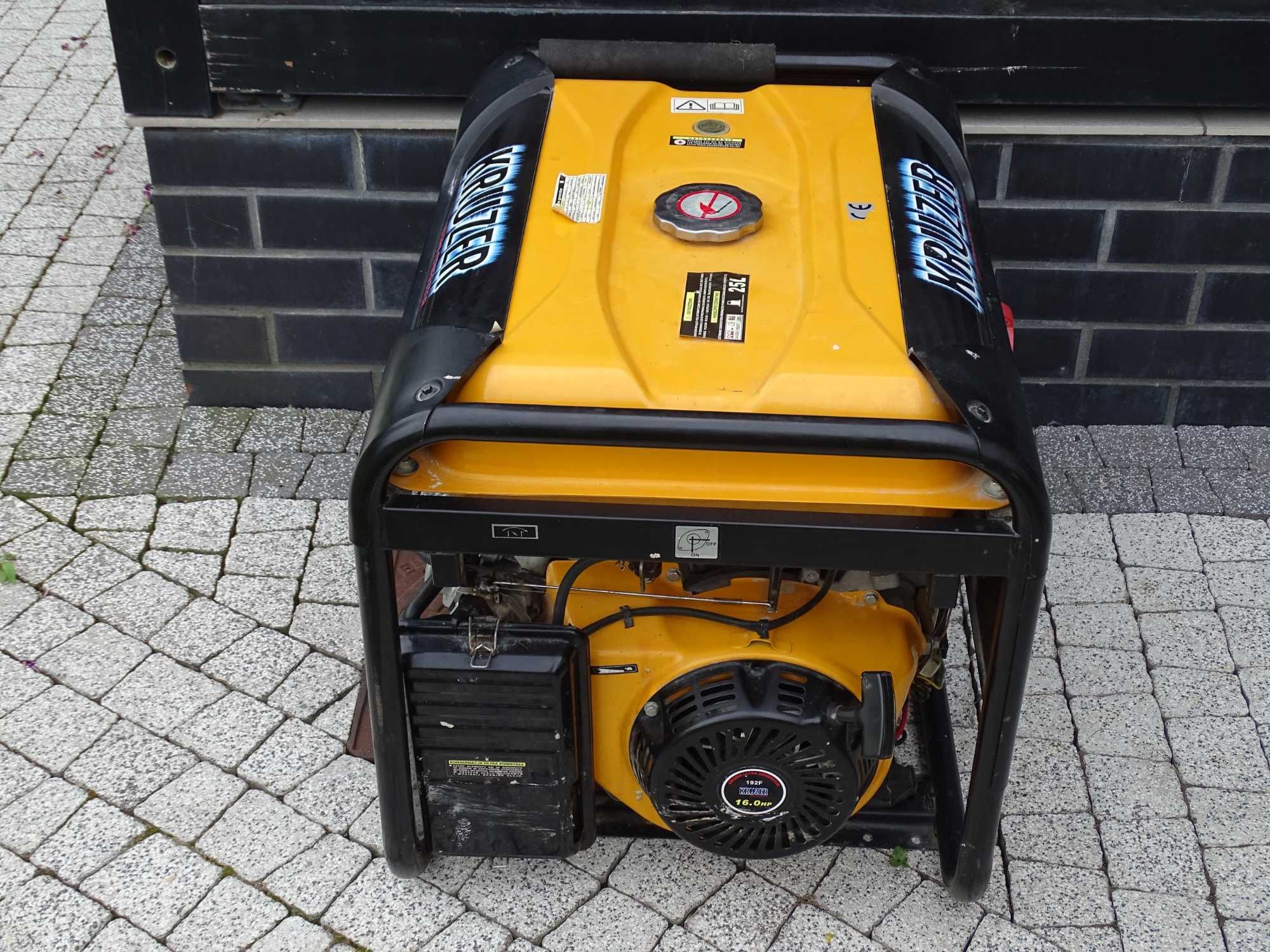 Agregat prądotwórczy 400/230 V* 7,5 KW* Stan bardzo dobry* faktura VAT