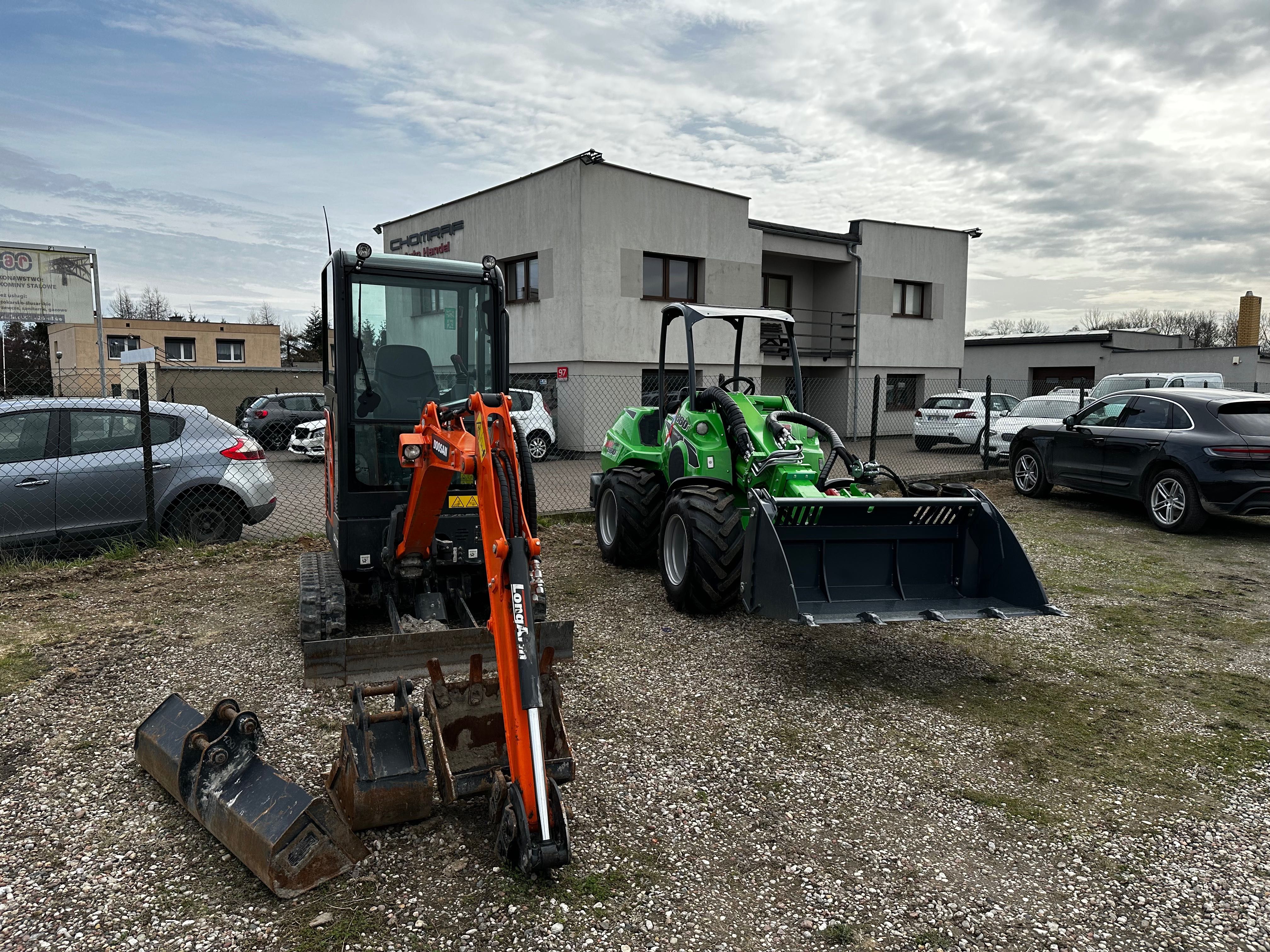 wynajem ładowarka minikoparka sprzęt budowlany