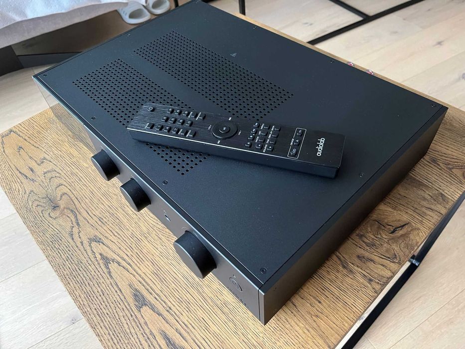 Wzmacniacz Audiolab 9000a