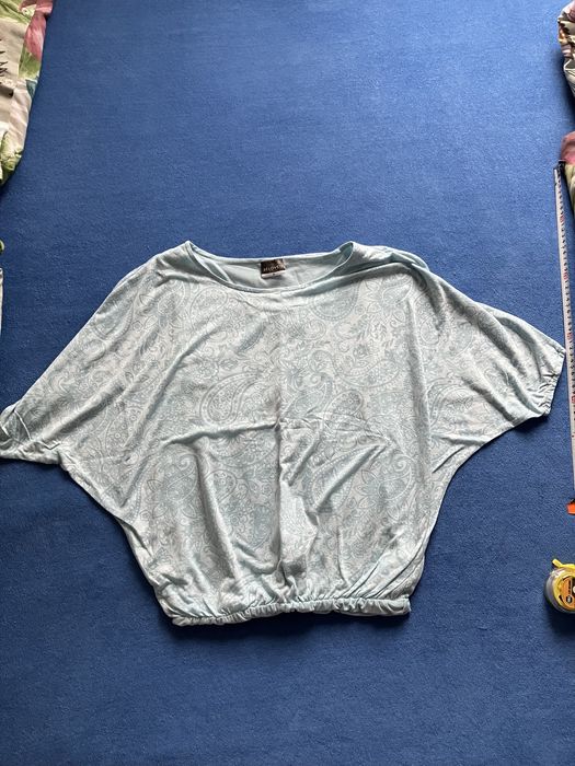 Bluzka z ciekawym wzorem