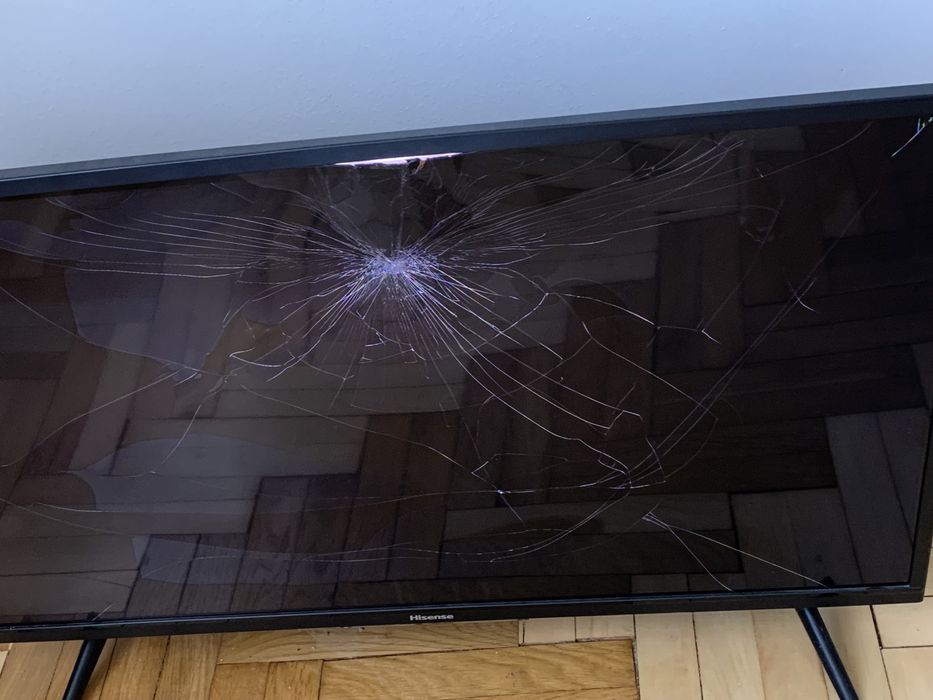 Продам розбитий телевізор