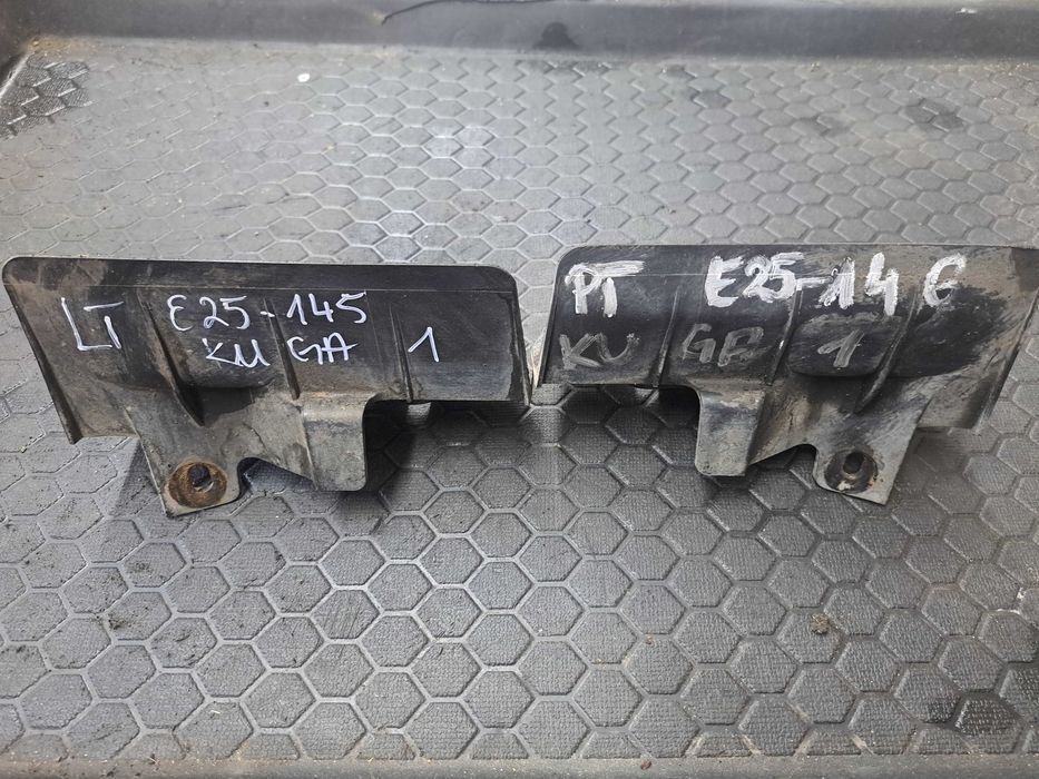 Kierownica powietrza PRAWA/LEWA Ford Kuga 8V41-8326-AA / 8V41-8327-AA